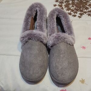 Skechers Plush Gray Women's Slippers